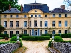 Катрин Денев выставила на продажу свое поместье во Франции