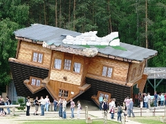 В Новосибирске построен самый большой дом-перевертыш в Европе