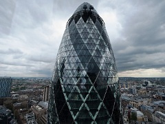 В Лондоне выставлен на продажу небоскреб «Огурец»